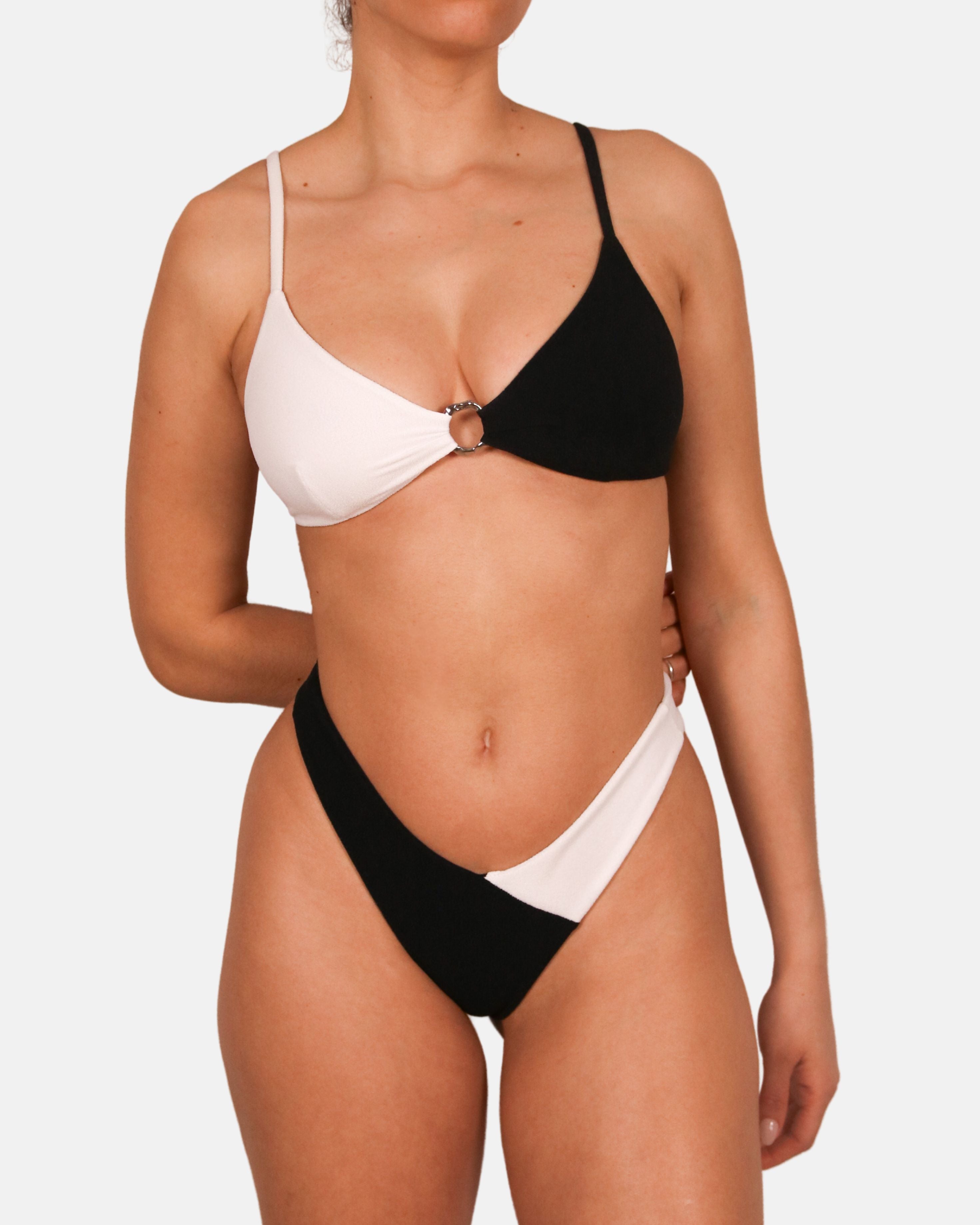 Centi Ultra Black | Bottom