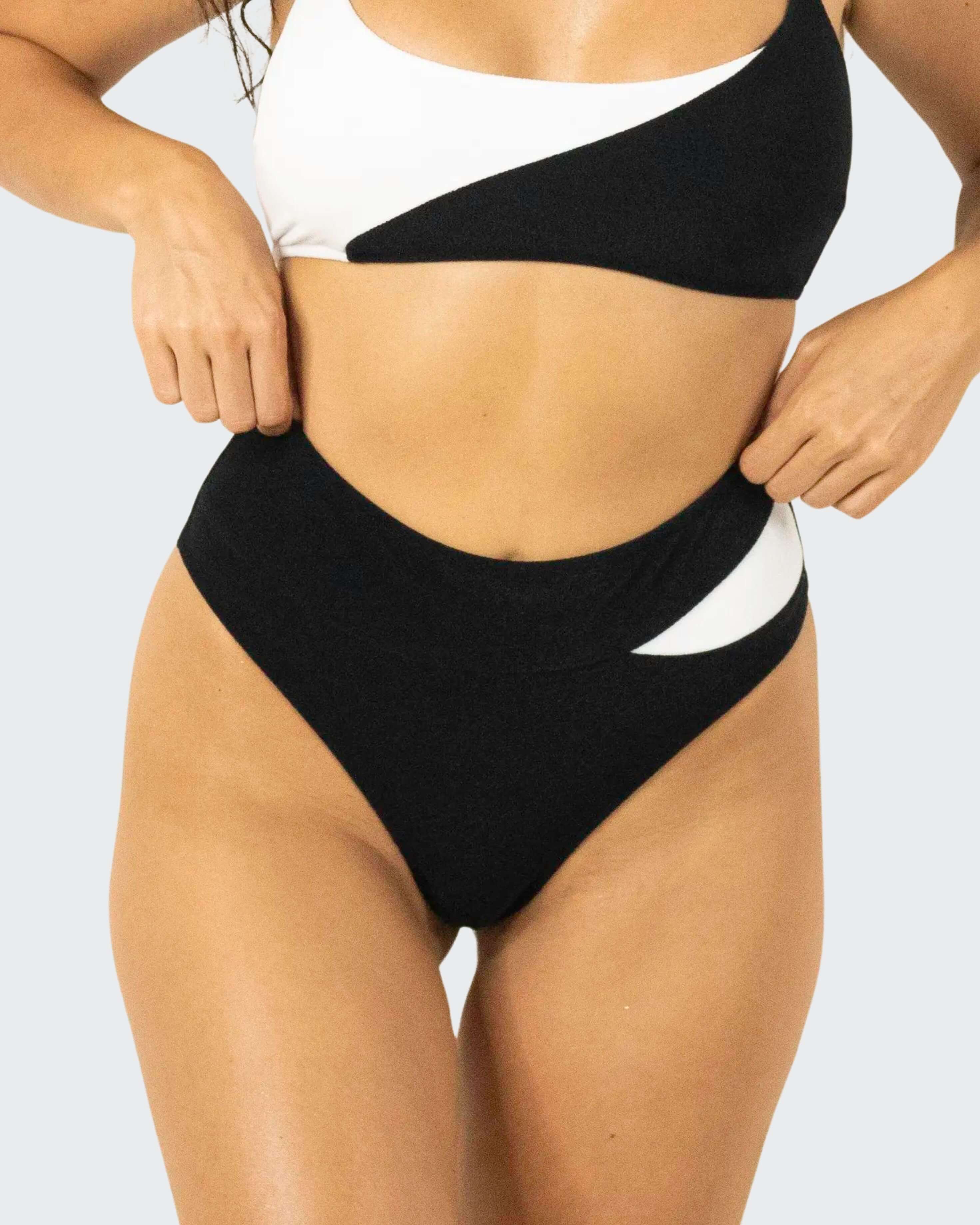 Nacha Ultra Black | Bottom