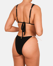 Lyra Ultra Black | Bottom